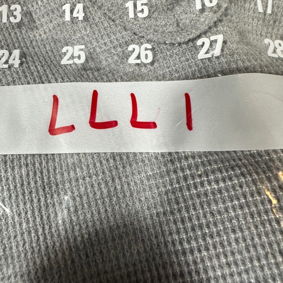 Free People We The Free Thermal Top Women's M Heather Gray Combo Cozy Craft Cuff - Picture 9 of 9